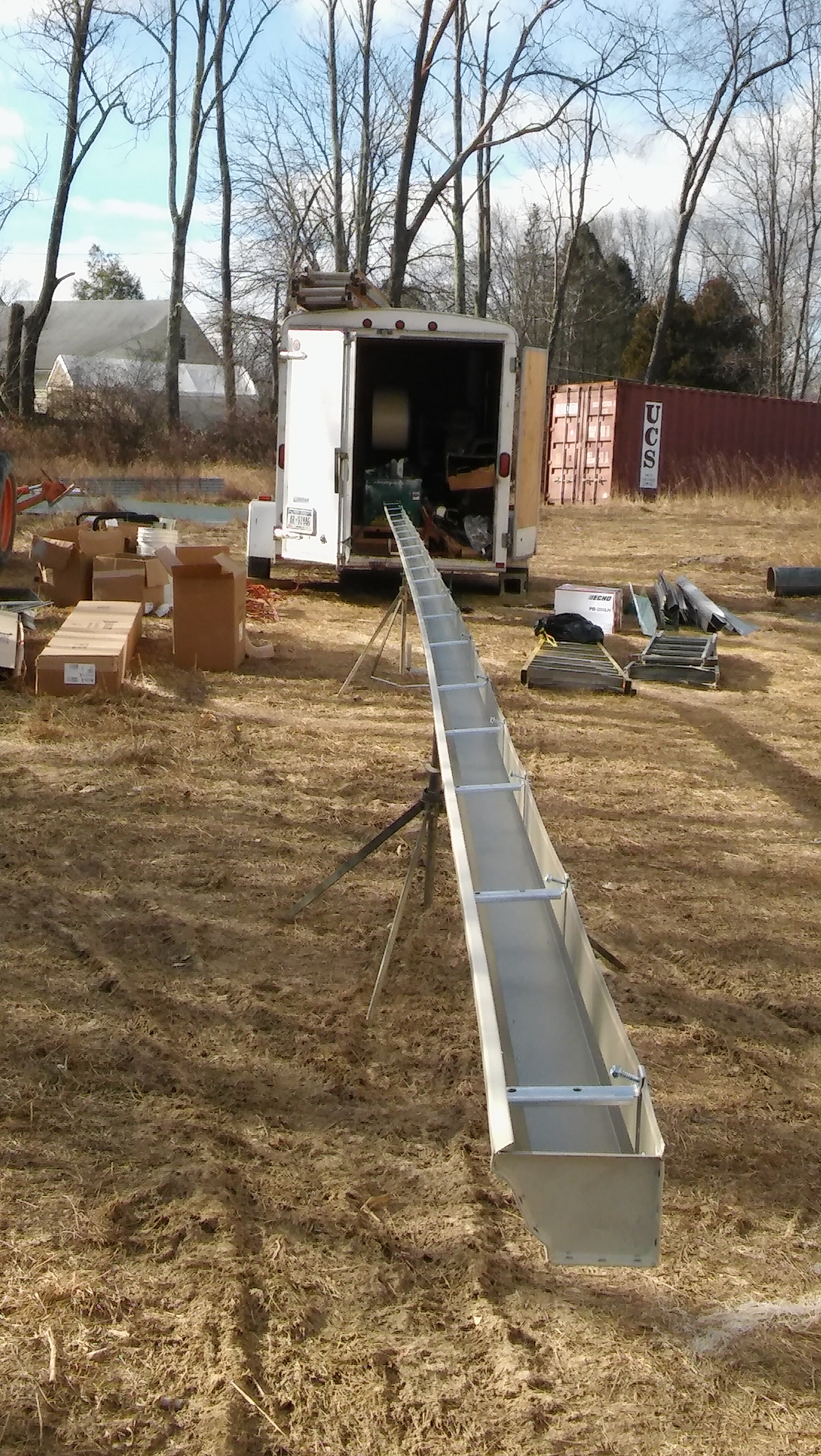 Seamless gutter run along a Hudson Valley home